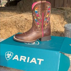 Never worn, girls Ariat boots